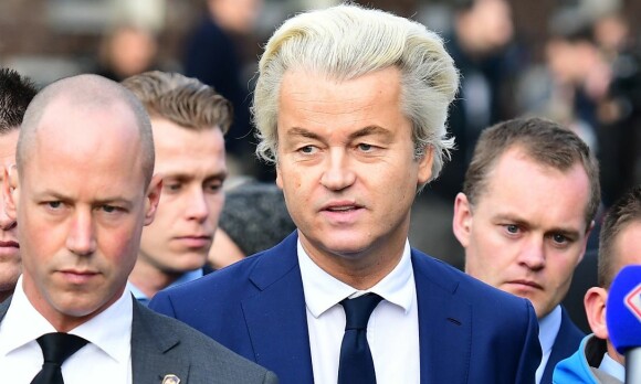 - Den patriotiske revolusjonen skjer. Enten i dag eller i morgen